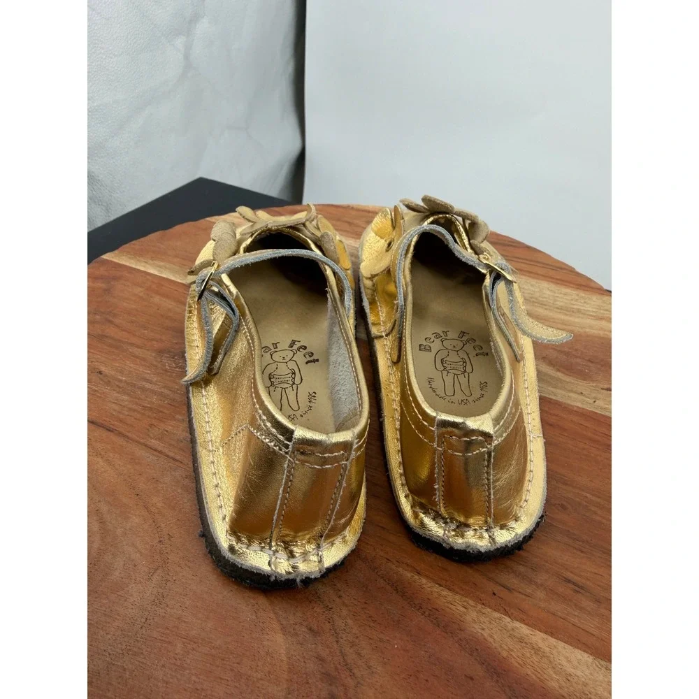 Bear‎ Feet Gold Leather Flower Mary Jane Shoes Kids 13 Metallic Floral Flats